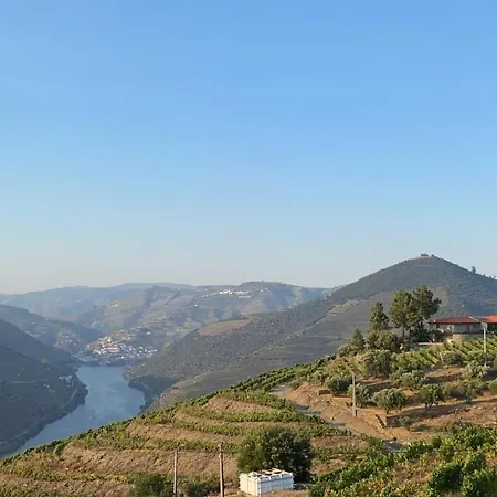 Quinta Da Casa Cimeira, Guest House, Wines & Food Alojamento de Turismo Rural *