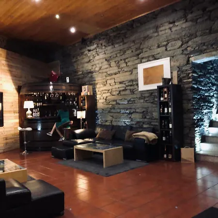 Farmház Quinta Da Casa Cimeira, Guest House, Wines & Food *