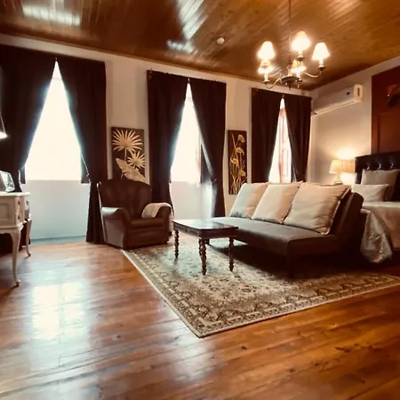 Quinta Da Casa Cimeira, Guest House, Wines & Food