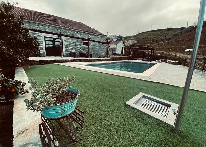 Quinta Da Casa Cimeira, Guest House, Wines & Food