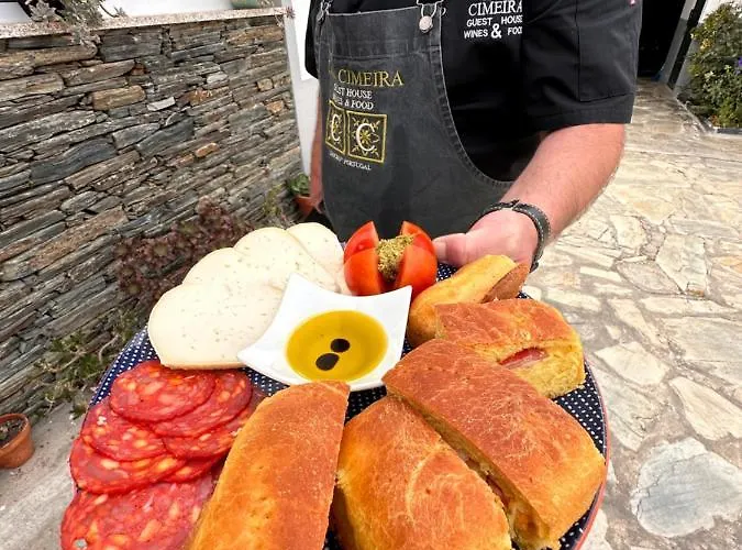 Quinta Da Casa Cimeira, Guest House, Wines & Food Bauernhof