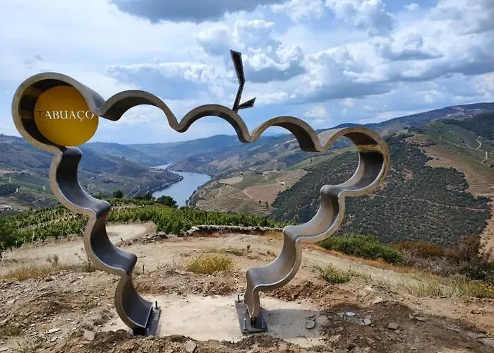 Quinta Da Casa Cimeira, Guest House, Wines & Food Alojamento de Turismo Rural