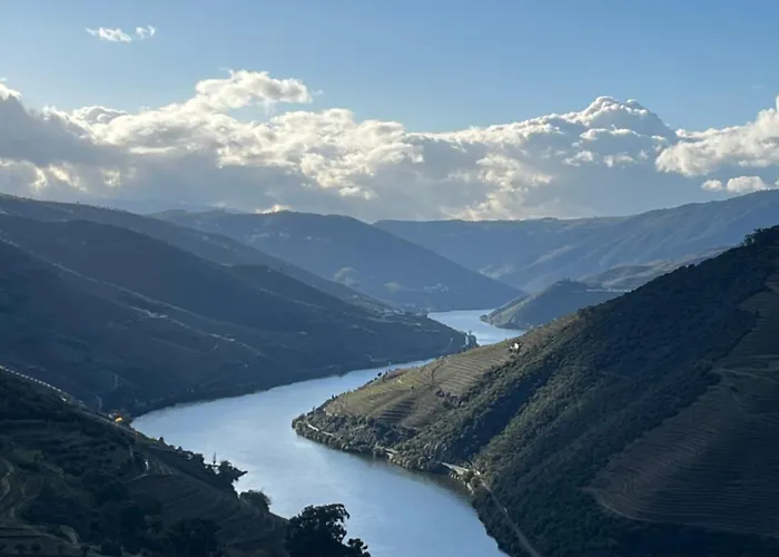 Quinta Da Casa Cimeira, Guest House, Wines & Food Alojamento de Turismo Rural *