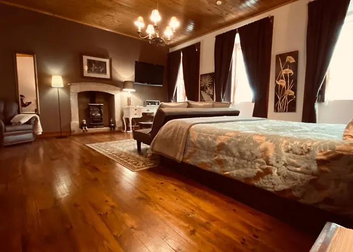 Alojamento de Turismo Rural Quinta Da Casa Cimeira, Guest House, Wines & Food