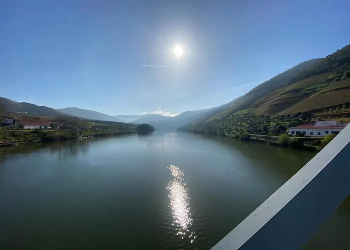 Quinta Da Casa Cimeira, Guest House, Wines & Food Feriegård